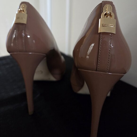 Michael Kors Pumpa - Picture 4 of 13